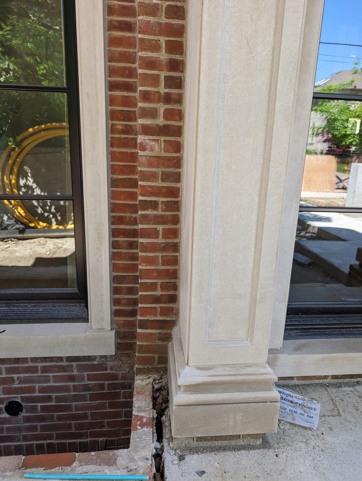 Clean limestone column after restoration, Allenby – Ace Power Washing